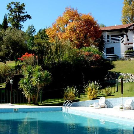 Las Ardillas Cabanas Y Suites La Falda Luaran gambar