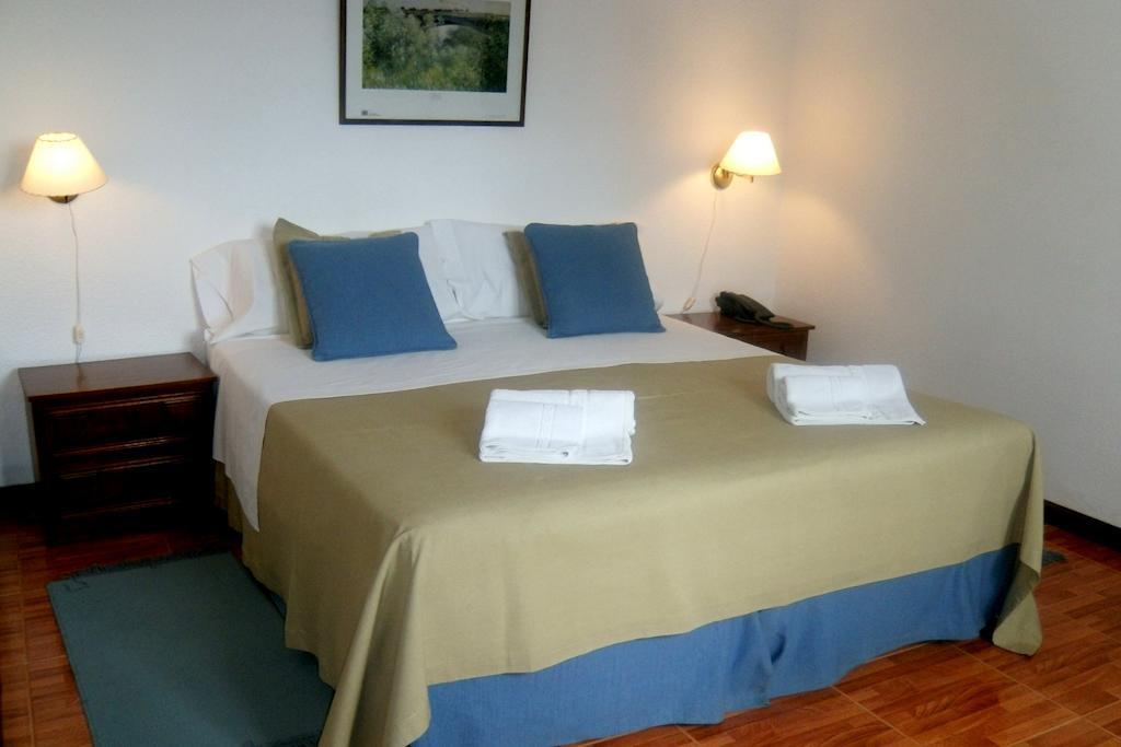 Las Ardillas Cabanas Y Suites La Falda Bilik gambar