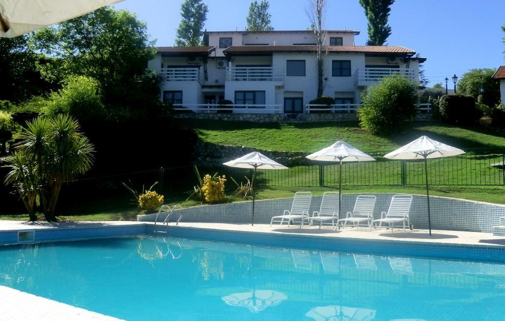 Las Ardillas Cabanas Y Suites La Falda Luaran gambar